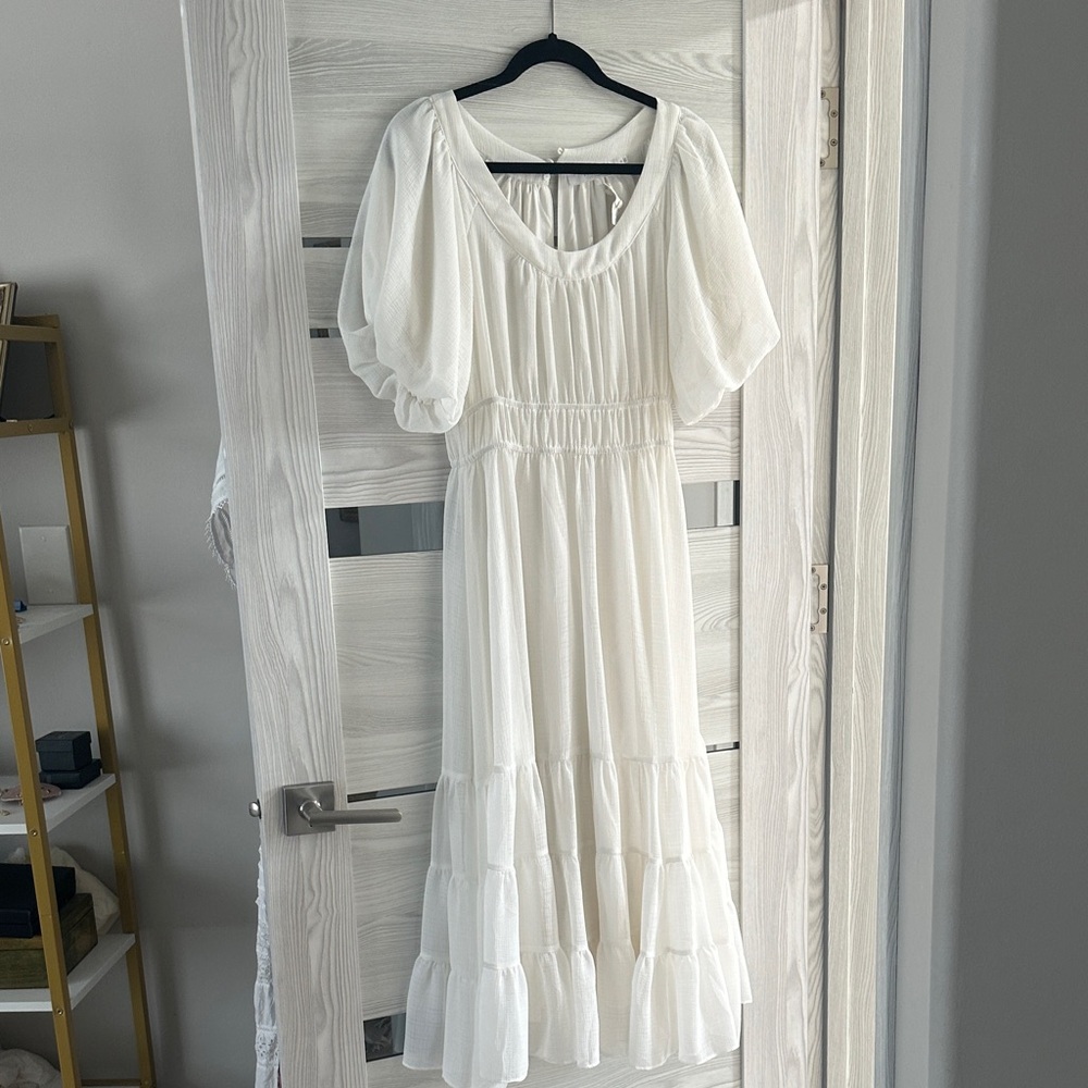 Astr White Puff Sleeve Maxi Dress